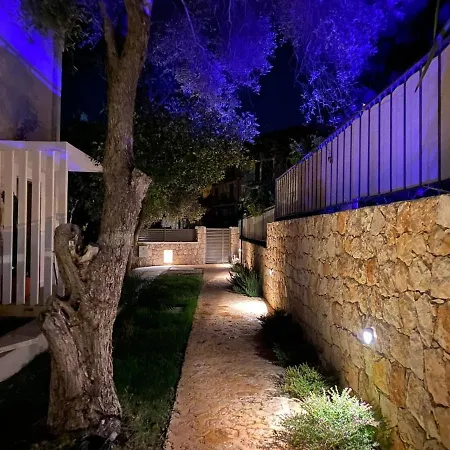Aden - Peaceful 1 Bedroom Garden Flat On Cukurbag Peninsula Apartament *
